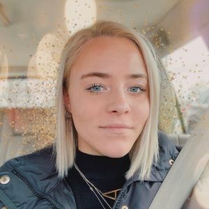 Meet your Posher, Alix